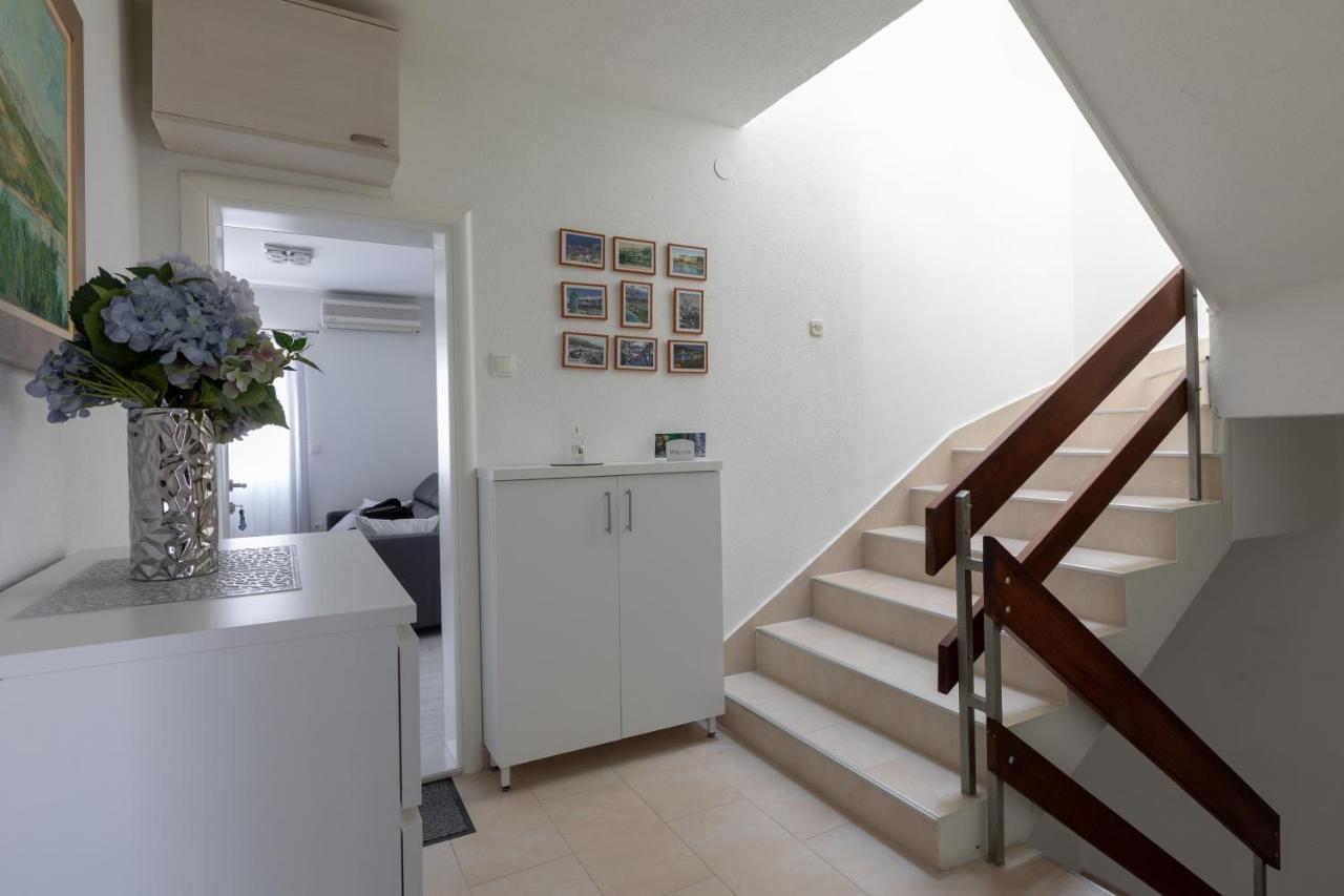 Hortenzija Apartment *